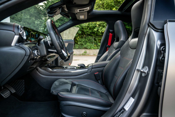 Mercedes-Benz CLA-Klasse Shooting Brake AMG 35 4MATIC Panorama Carbon AERO pack VOL!!