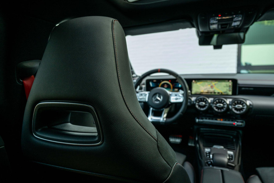 Mercedes-Benz CLA-Klasse Shooting Brake AMG 35 4MATIC Panorama Carbon AERO pack VOL!!