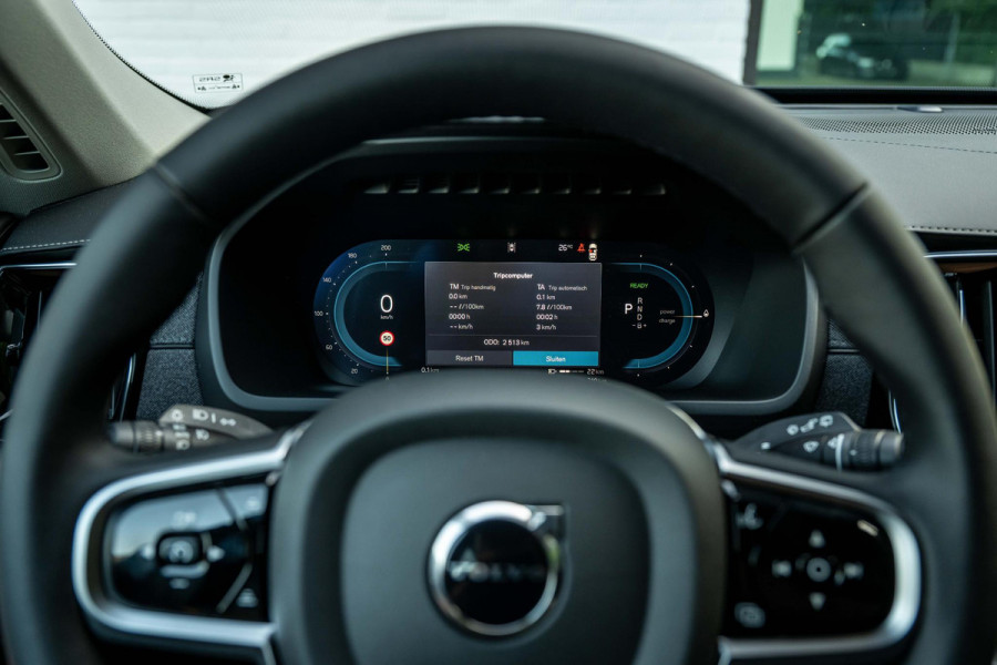 Volvo XC90 2.0 T8 Plug-in hybrid AWD Plus Dark Four-C Nappa