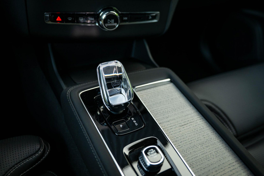Volvo XC90 2.0 T8 Plug-in hybrid AWD Plus Dark Four-C Nappa