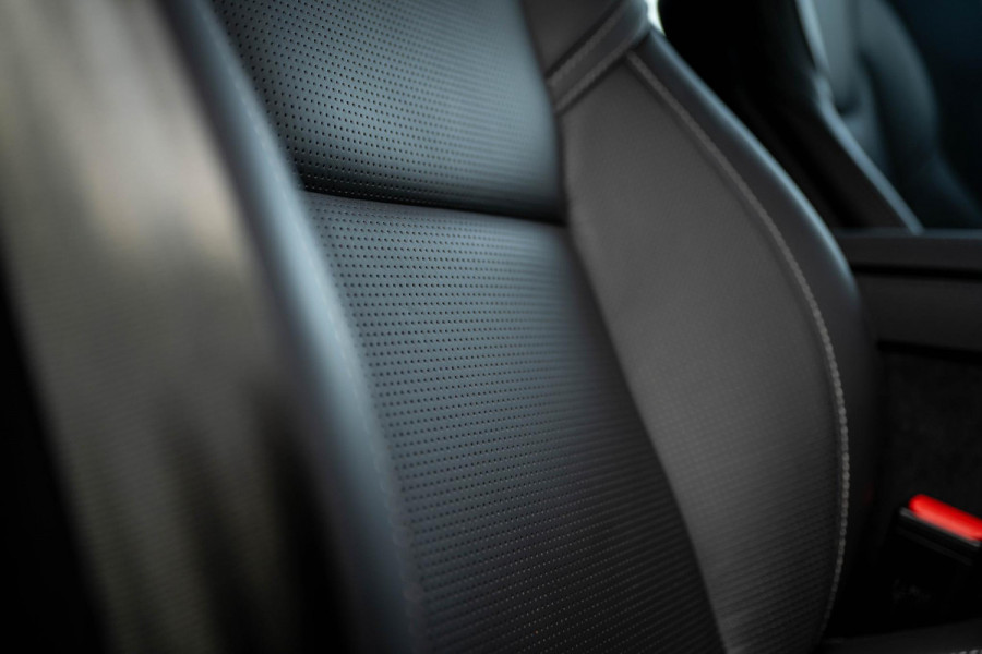 Volvo XC90 2.0 T8 Plug-in hybrid AWD Plus Dark Four-C Nappa