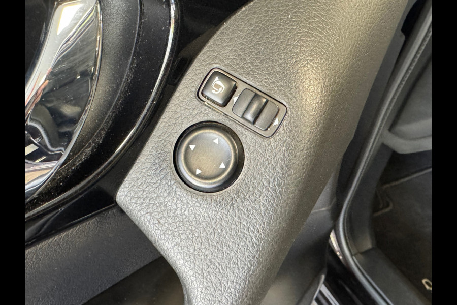 Nissan QASHQAI 1.2 Tekna AUT. NAVIGATIE CAMERA AIRCO CRUISE PDC STOELVERWARMING