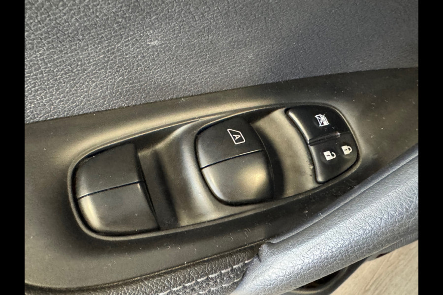 Nissan QASHQAI 1.2 Tekna AUT. NAVIGATIE CAMERA AIRCO CRUISE PDC STOELVERWARMING