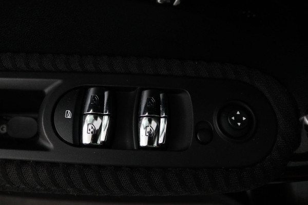 MINI Countryman 1.5 One Dutch Made Edition (PARKEERSENSOREN, STOELVERWARMING, BLUETOOTH, VERWARMDE VOORRUIT)