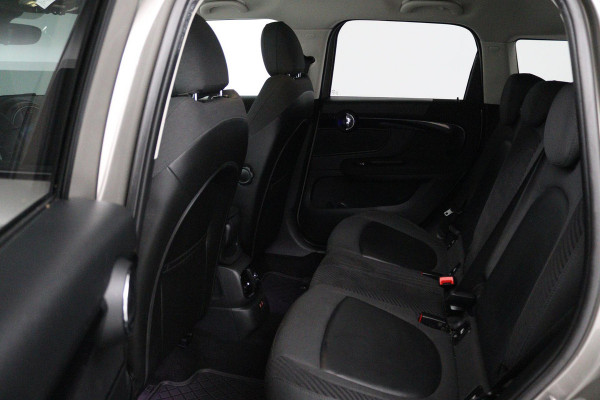 MINI Countryman 1.5 One Dutch Made Edition (PARKEERSENSOREN, STOELVERWARMING, BLUETOOTH, VERWARMDE VOORRUIT)