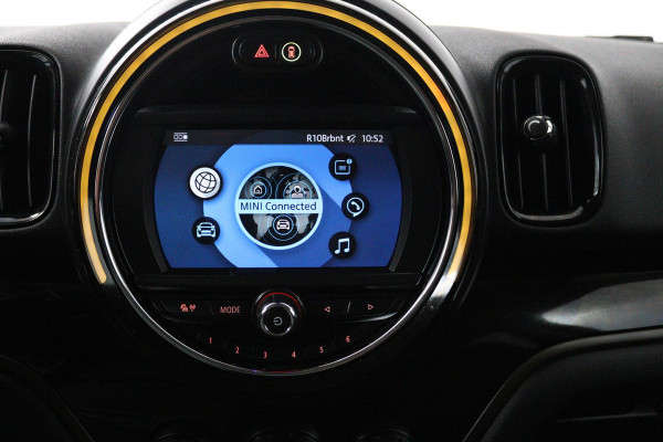 MINI Countryman 1.5 One Dutch Made Edition (PARKEERSENSOREN, STOELVERWARMING, BLUETOOTH, VERWARMDE VOORRUIT)