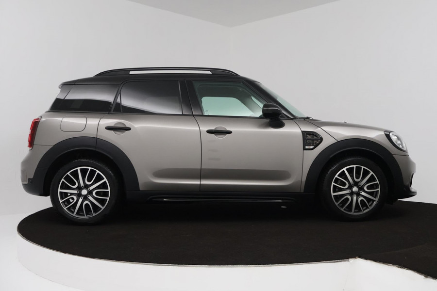 MINI Countryman 1.5 One Dutch Made Edition (PARKEERSENSOREN, STOELVERWARMING, BLUETOOTH, VERWARMDE VOORRUIT)