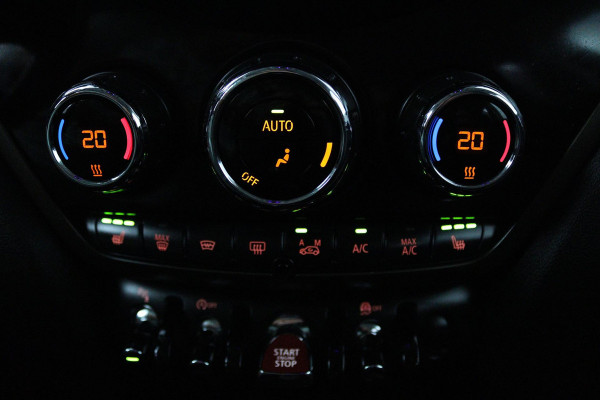 MINI Countryman 1.5 One Dutch Made Edition (PARKEERSENSOREN, STOELVERWARMING, BLUETOOTH, VERWARMDE VOORRUIT)