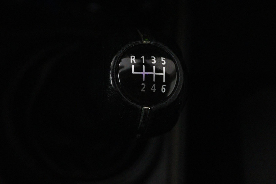 MINI Countryman 1.5 One Dutch Made Edition (PARKEERSENSOREN, STOELVERWARMING, BLUETOOTH, VERWARMDE VOORRUIT)