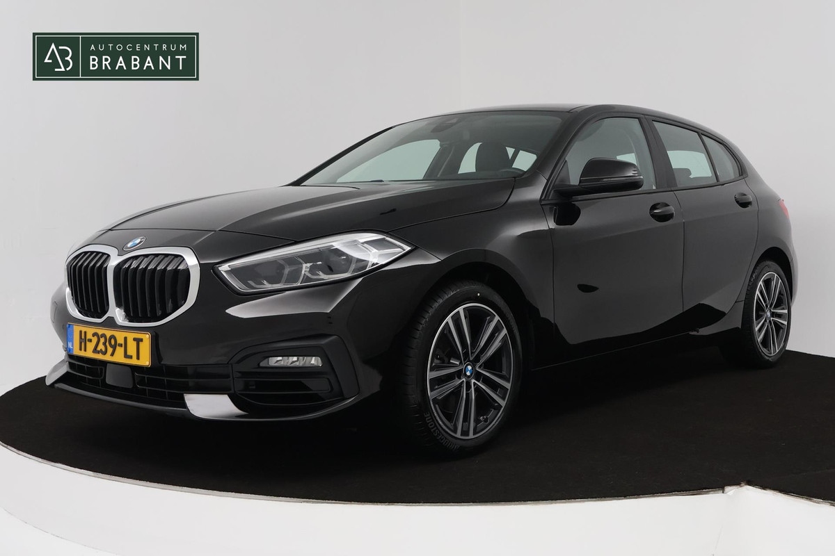 BMW 1-serie 118i High Executive Edition (PARKEERSENSOREN, STOELVERWARMING, CRUISE CONTROL, LEDEREN STOELEN, DEALER ONDERHOUDEN) BMW 1-serie 118i High Executive Edition (PARKEERSENSOREN, STOELVERWARMING, CRUISE CONTROL, LEDEREN STOELEN, DEALER ONDERHOUDEN)