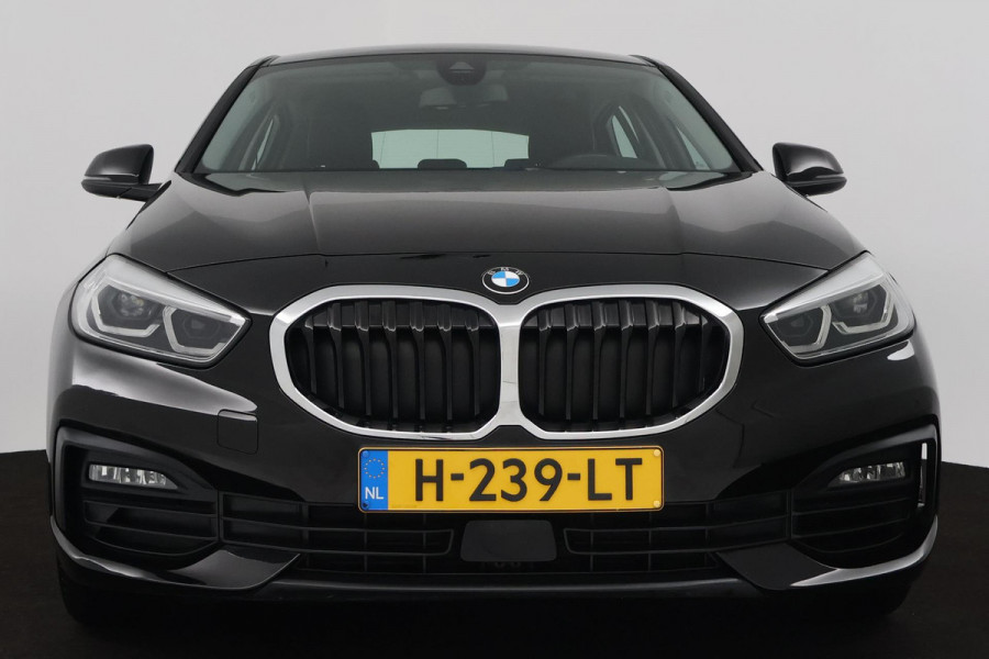 BMW 1-serie 118i High Executive Edition (PARKEERSENSOREN, STOELVERWARMING, CRUISE CONTROL, LEDEREN STOELEN, DEALER ONDERHOUDEN)