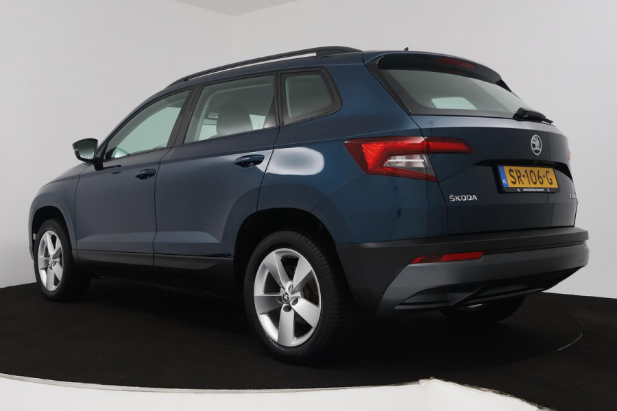 Škoda Karoq 1.5 TSI ACT Ambition Business (ACHTERUITRIJCAMERA, PARKEERSENSOREN, CRUISE CONTROL, NAVIGATIE, AUTOMAAT)