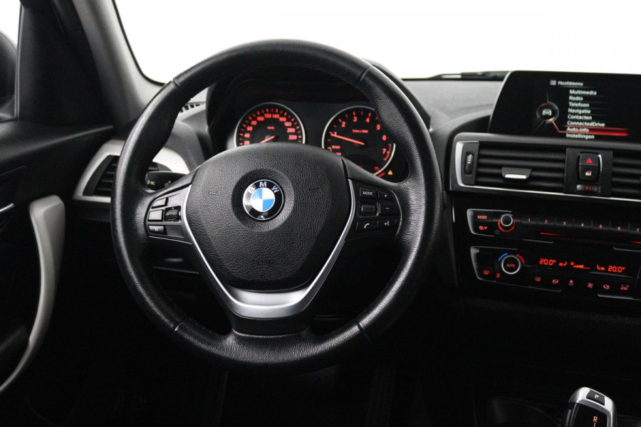 BMW 1-serie 118i Corporate Lease Executive (PARKEERSENSOREN, NAVIGATIE, CRUISE CONTROL, AUTOMAAT, NL-AUTO)