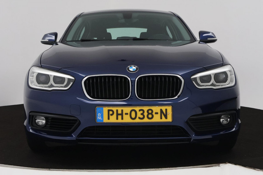 BMW 1-serie 118i Corporate Lease Executive (PARKEERSENSOREN, NAVIGATIE, CRUISE CONTROL, AUTOMAAT, NL-AUTO)