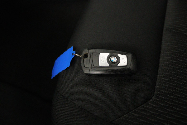 BMW 1-serie 118i Corporate Lease Executive (PARKEERSENSOREN, NAVIGATIE, CRUISE CONTROL, AUTOMAAT, NL-AUTO)