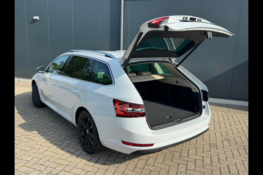 Škoda Superb Combi 1.4 TSI * Crème interieur * Cruise * Stoelventilatie *