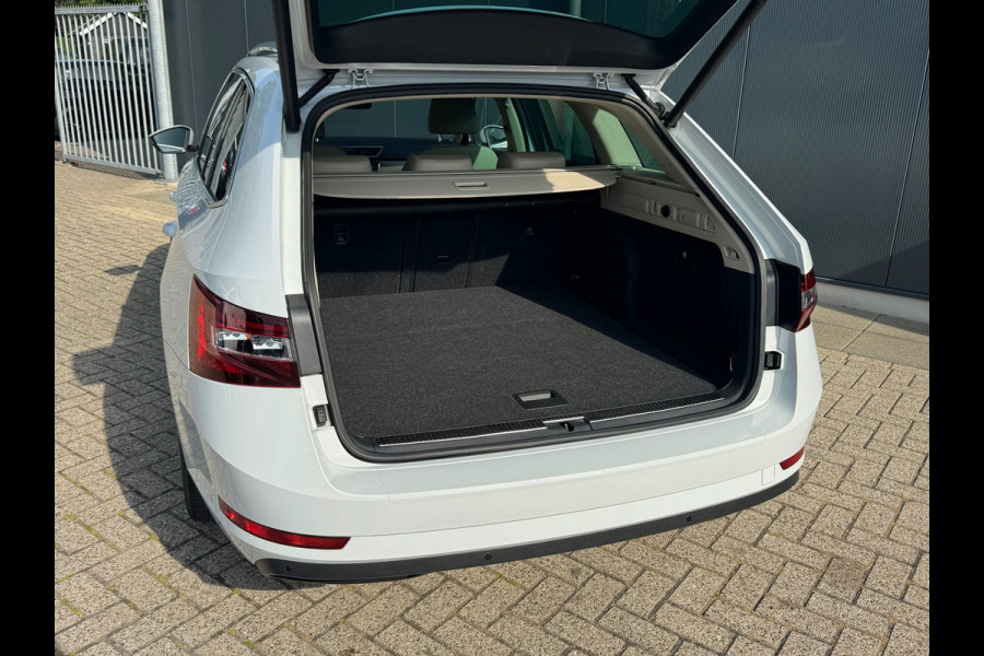 Škoda Superb Combi 1.4 TSI * Crème interieur * Cruise * Stoelventilatie *