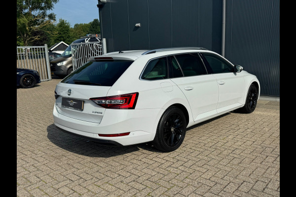 Škoda Superb Combi 1.4 TSI * Crème interieur * Cruise * Stoelventilatie *
