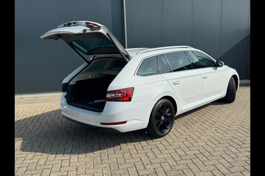 Škoda Superb Combi 1.4 TSI * Crème interieur * Cruise * Stoelventilatie *