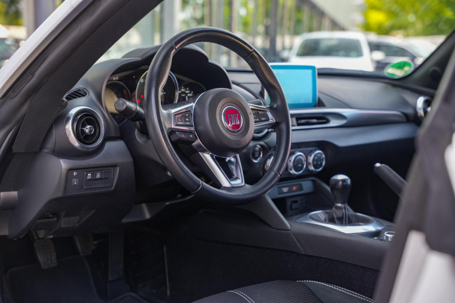 Fiat 124 Spider 1.4 MultiAir Turbo Airco Cruise Audio 16"LM