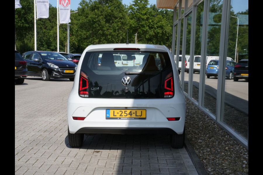 Volkswagen up! 1.0 | Cruise Control | DAB | Climate Control | Camera