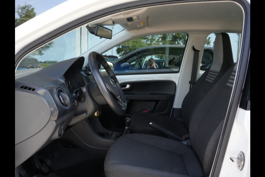 Volkswagen up! 1.0 | Cruise Control | DAB | Climate Control | Camera