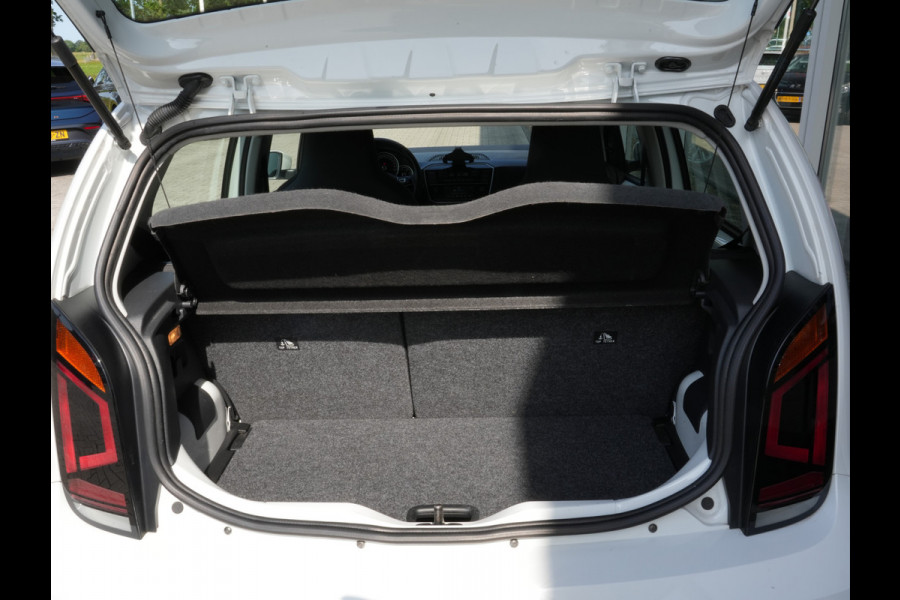 Volkswagen up! 1.0 | Cruise Control | DAB | Climate Control | Camera