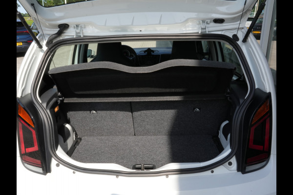 Volkswagen up! 1.0 | Cruise Control | DAB | Climate Control | Camera