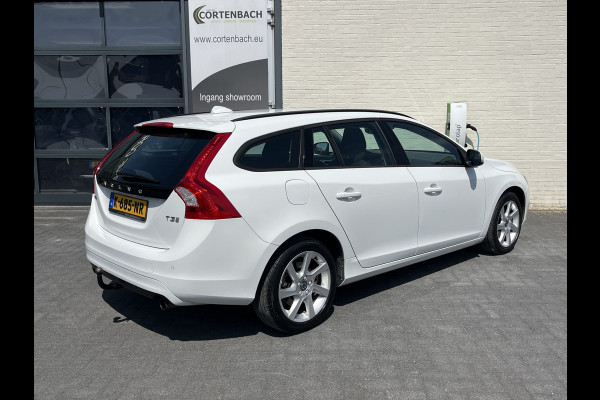 Volvo V60 1.5 T3 Momentum | Automaat | Cruise control | Keyless entry | Achterbank verwarmt | Trekhaak |