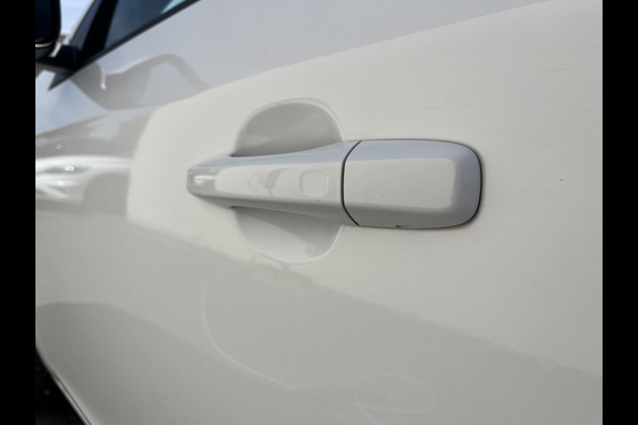 Volvo V60 1.5 T3 Momentum | Automaat | Cruise control | Keyless entry | Achterbank verwarmt | Trekhaak |