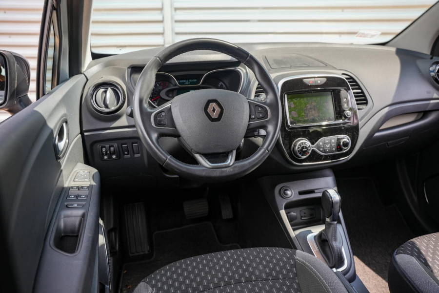 Renault Captur 1.3 TCe Intens Achteruitrijcamera parkeersensoren achter 17"L.M. Navi Mistlampen