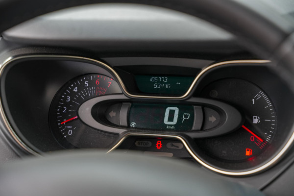 Renault Captur 1.3 TCe Intens Achteruitrijcamera parkeersensoren achter 17"L.M. Navi Mistlampen