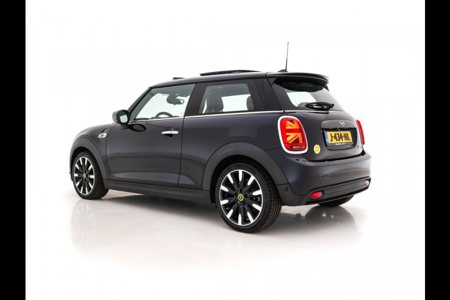 MINI Mini Electric Yours 33 kWh [ 3-Fase ] Aut.*PANO | LUXURY-LEATHER | HARMAN/KARDON-AUDIO | MATRIX-LED | KEYLESS | CAMERA | NAVI-FULLMAP | DIGI-COCKPIT | DAB | HEAD-UP | HEATED-SPORTSEATS | AMBIENT-LIGHT | CCS-FASTLOADER | 17"ALU*