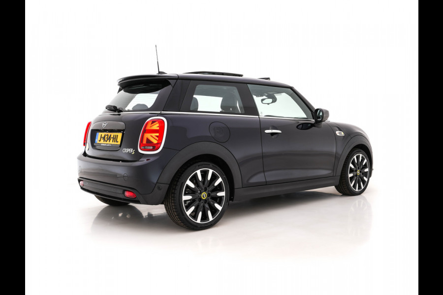 MINI Mini Electric Yours 33 kWh [ 3-Fase ] Aut.*PANO | LUXURY-LEATHER | HARMAN/KARDON-AUDIO | MATRIX-LED | KEYLESS | CAMERA | NAVI-FULLMAP | DIGI-COCKPIT | DAB | HEAD-UP | HEATED-SPORTSEATS | AMBIENT-LIGHT | CCS-FASTLOADER | 17"ALU*