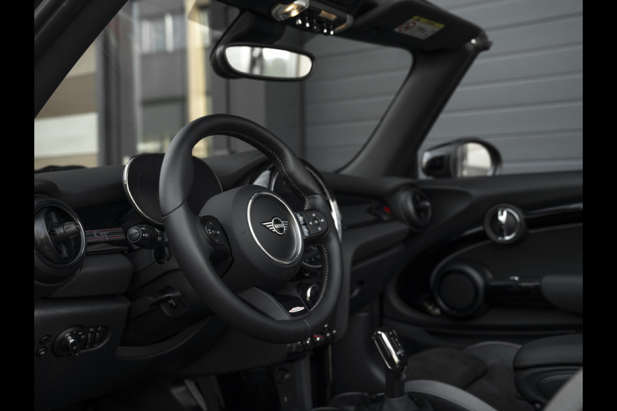 MINI Cabrio 1.5 Cooper Rockingham GT | Alcantara! | JCW Pack | CarPlay | NL-auto