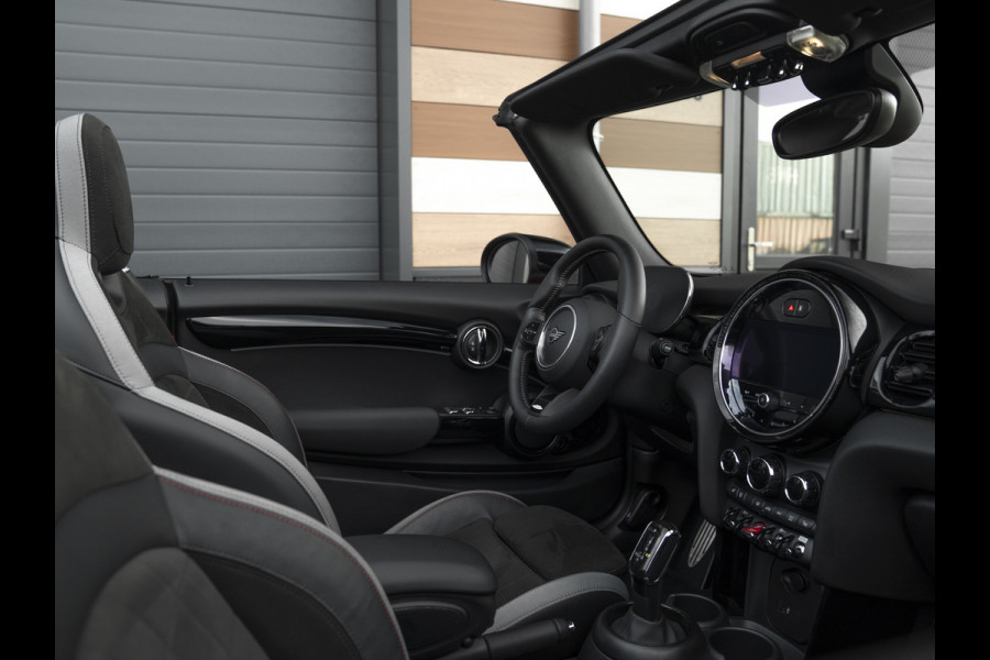 MINI Cabrio 1.5 Cooper Rockingham GT | Alcantara! | JCW Pack | CarPlay | NL-auto