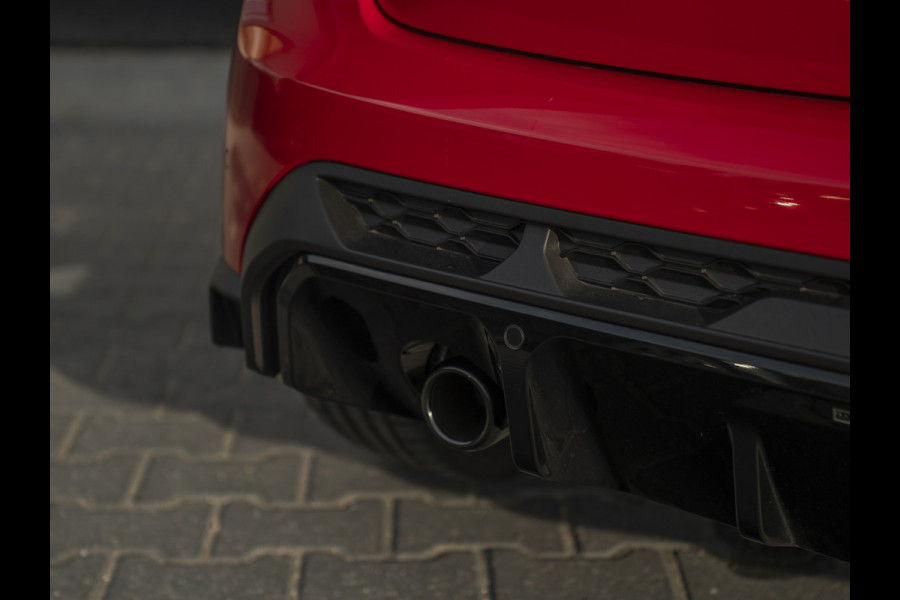 MINI Cabrio 1.5 Cooper Rockingham GT | Alcantara! | JCW Pack | CarPlay | NL-auto