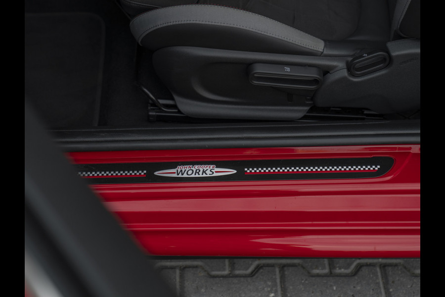 MINI Cabrio 1.5 Cooper Rockingham GT | Alcantara! | JCW Pack | CarPlay | NL-auto
