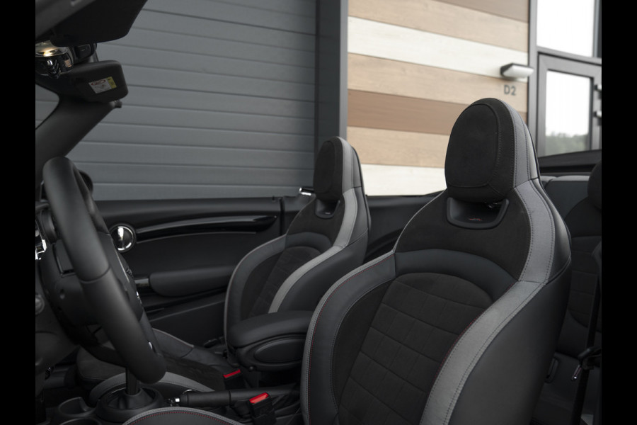 MINI Cabrio 1.5 Cooper Rockingham GT | Alcantara! | JCW Pack | CarPlay | NL-auto