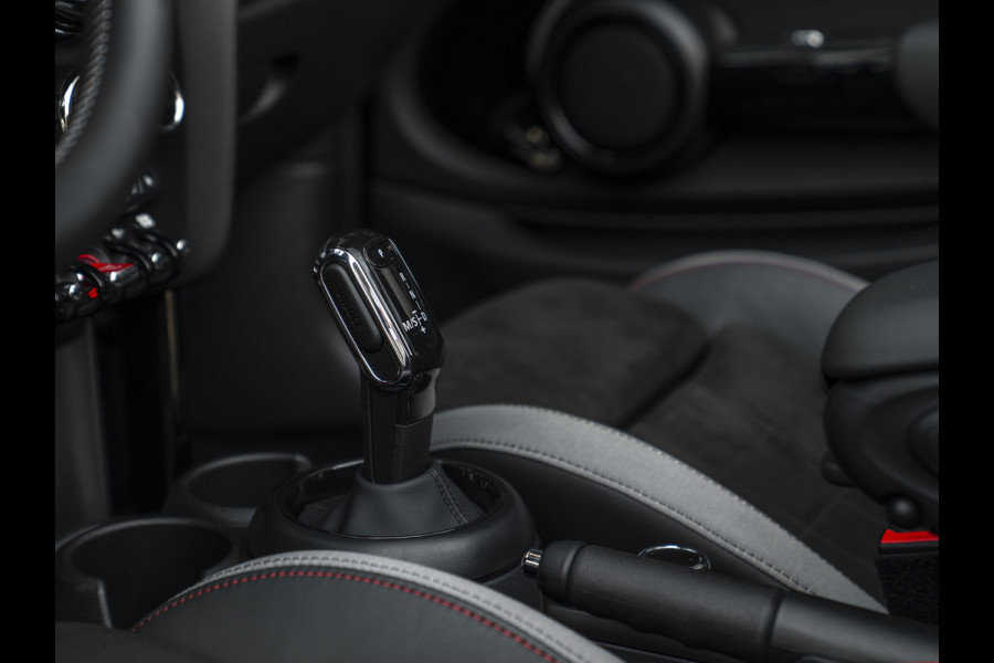 MINI Cabrio 1.5 Cooper Rockingham GT | Alcantara! | JCW Pack | CarPlay | NL-auto
