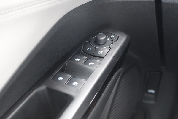 Ford Puma 1.0 EcoBoost Hybrid Sound Edition 125pk | Ford Voorraad | Limited Edition! | Upgrade B&O Audio | Full Matrix LED | Zwart Dak | 18'' Lichtmetaal | Winterpakket | Driver Assistance Pakket |