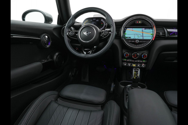 MINI Mini Electric Yours 33 kWh [ 3-Fase ] Aut.*PANO | LUXURY-LEATHER | HARMAN/KARDON-AUDIO | MATRIX-LED | KEYLESS | CAMERA | NAVI-FULLMAP | DIGI-COCKPIT | DAB | HEAD-UP | HEATED-SPORTSEATS | AMBIENT-LIGHT | CCS-FASTLOADER | 17"ALU*