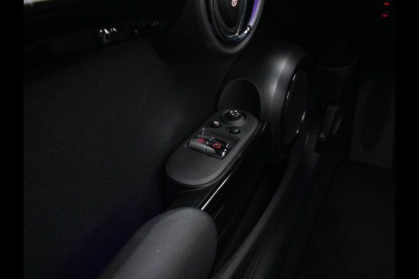 MINI Mini Electric Yours 33 kWh [ 3-Fase ] Aut.*PANO | LUXURY-LEATHER | HARMAN/KARDON-AUDIO | MATRIX-LED | KEYLESS | CAMERA | NAVI-FULLMAP | DIGI-COCKPIT | DAB | HEAD-UP | HEATED-SPORTSEATS | AMBIENT-LIGHT | CCS-FASTLOADER | 17"ALU*