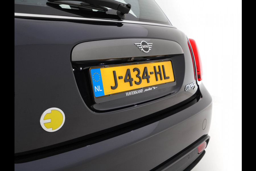 MINI Mini Electric Yours 33 kWh [ 3-Fase ] Aut.*PANO | LUXURY-LEATHER | HARMAN/KARDON-AUDIO | MATRIX-LED | KEYLESS | CAMERA | NAVI-FULLMAP | DIGI-COCKPIT | DAB | HEAD-UP | HEATED-SPORTSEATS | AMBIENT-LIGHT | CCS-FASTLOADER | 17"ALU*