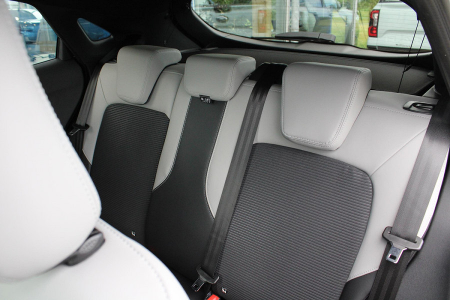 Ford Puma 1.0 EcoBoost Hybrid Sound Edition 125pk | Ford Voorraad | Limited Edition! | Upgrade B&O Audio | Full Matrix LED | Zwart Dak | 18'' Lichtmetaal | Winterpakket | Driver Assistance Pakket |