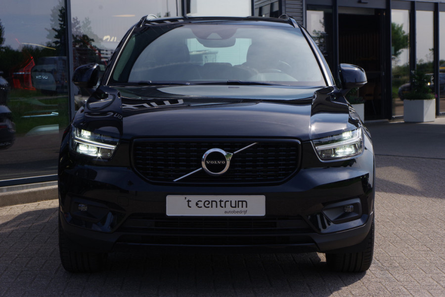 Volvo XC40 1.5 T4 211 PK Recharge R-Design Expression PHEV, Trekhaak, Carplay, LED