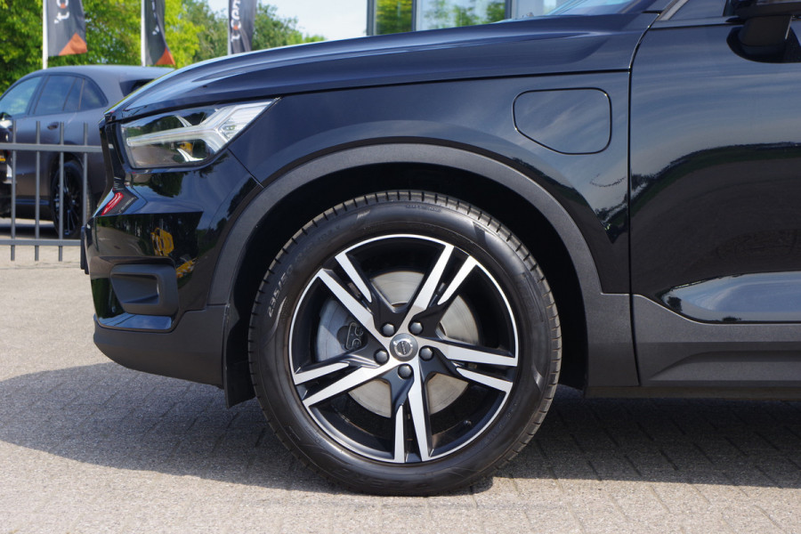 Volvo XC40 1.5 T4 211 PK Recharge R-Design Expression PHEV, Trekhaak, Carplay, LED