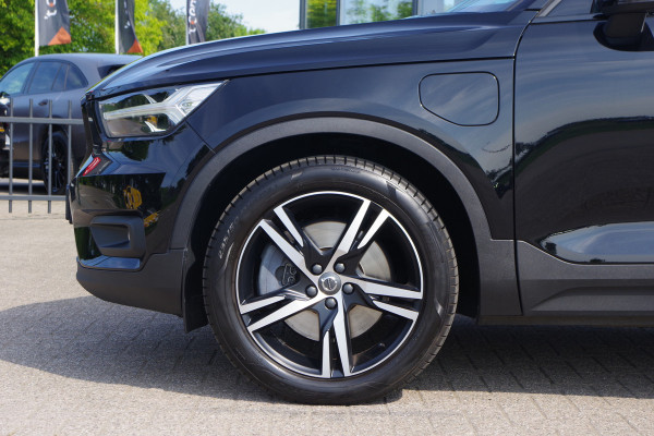 Volvo XC40 1.5 T4 211 PK Recharge R-Design Expression PHEV, Trekhaak, Carplay, LED
