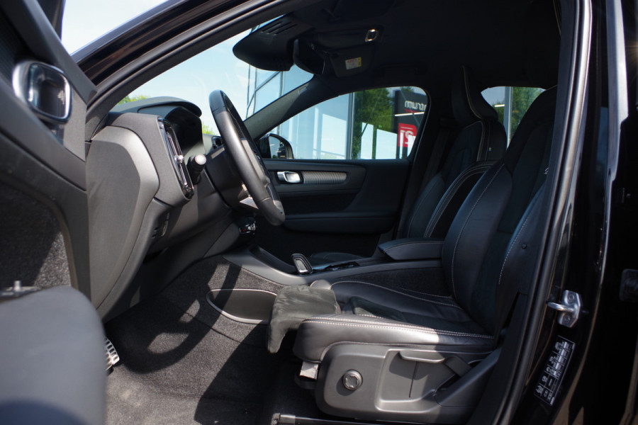 Volvo XC40 1.5 T4 211 PK Recharge R-Design Expression PHEV, Trekhaak, Carplay, LED