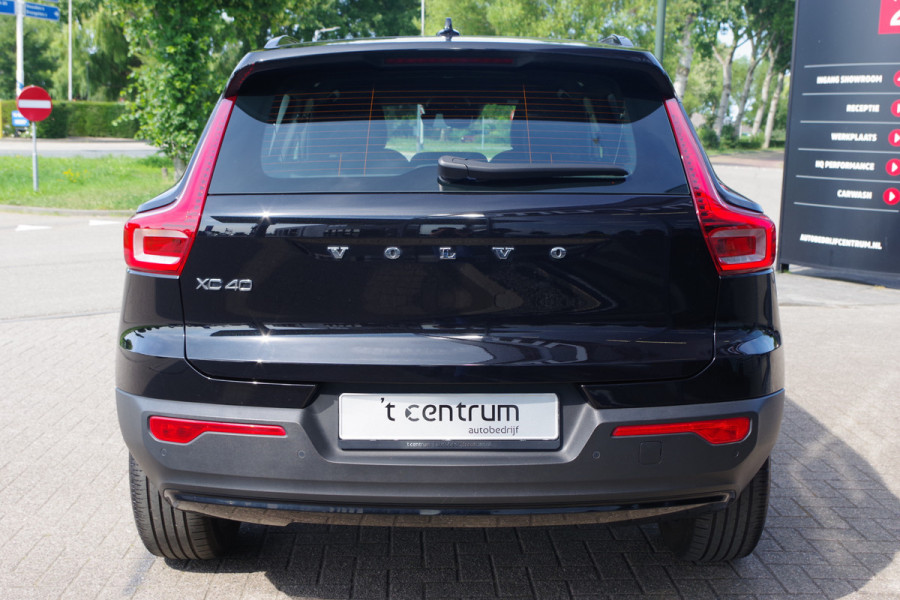 Volvo XC40 1.5 T4 211 PK Recharge R-Design Expression PHEV, Trekhaak, Carplay, LED